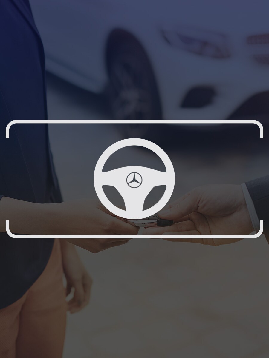 Vitt ikon av Mercedes-Benz ratt