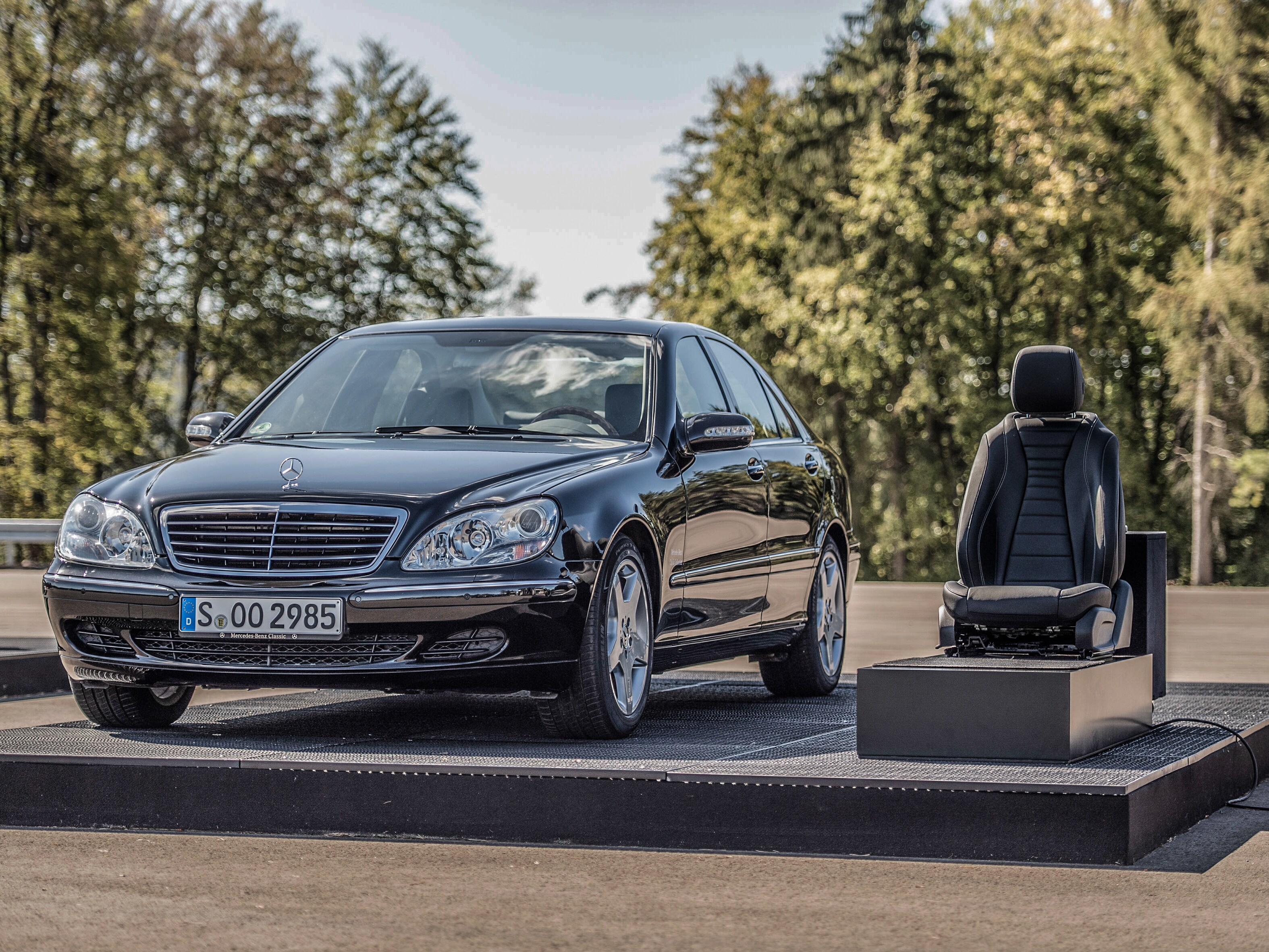 Bilbarnstol i Mercedes-Benz S-Klass med PRE-SAFE® passagerarskydd