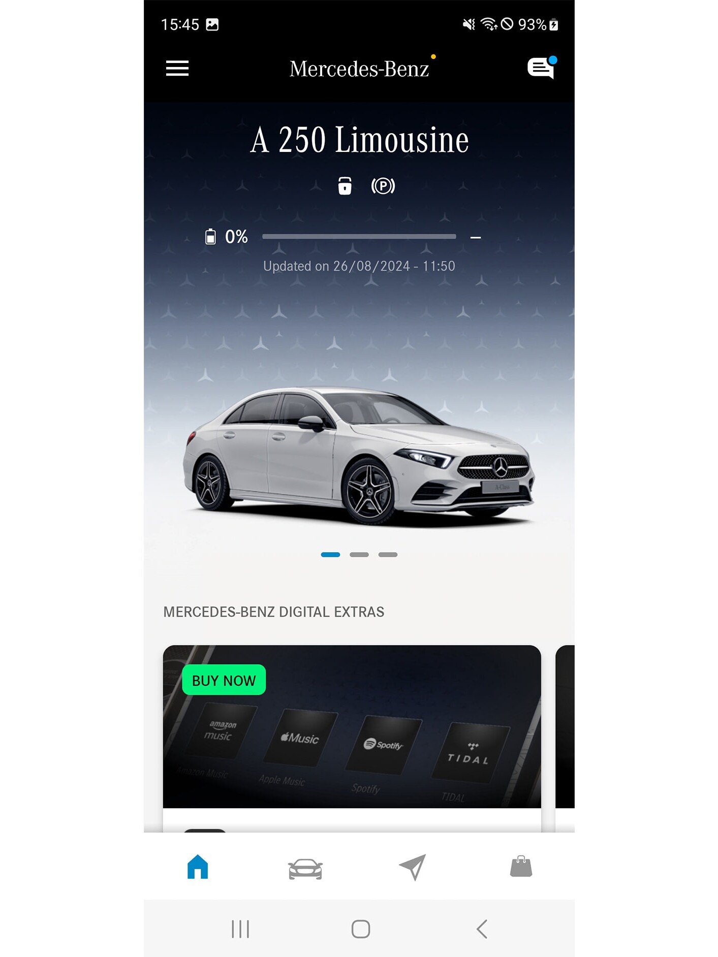 Smartphone visar de tillgängliga funktionerna för Mercedes-Benz appen.