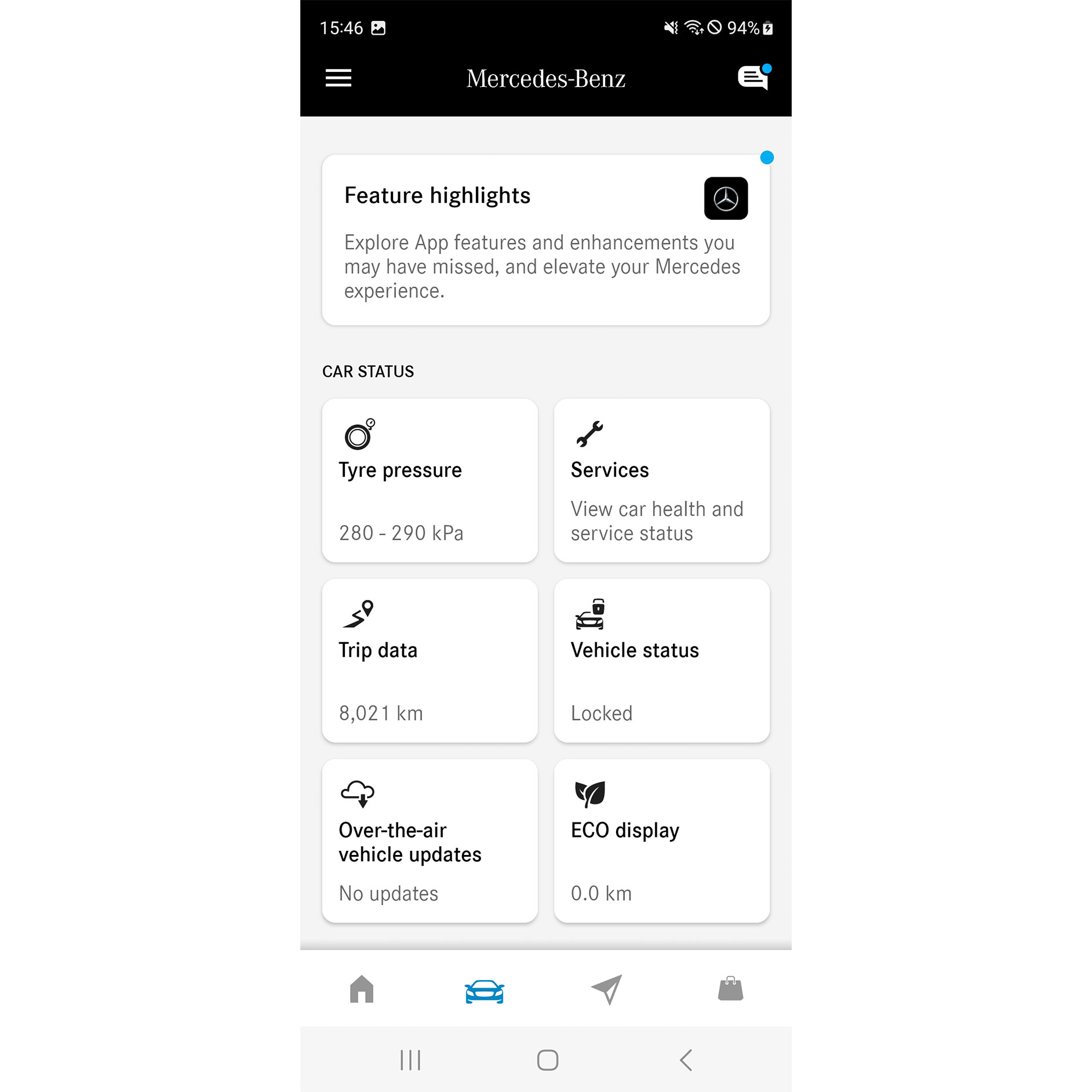 Mercedes-Benz Service-appen | Appar | Mercedes-Benz I Mercedes-Benz-appen på en smartphone visas olika servicetjänster