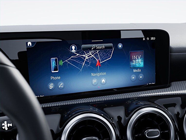 Navigation för släp och större fordon från Mercedes-Benz visas.