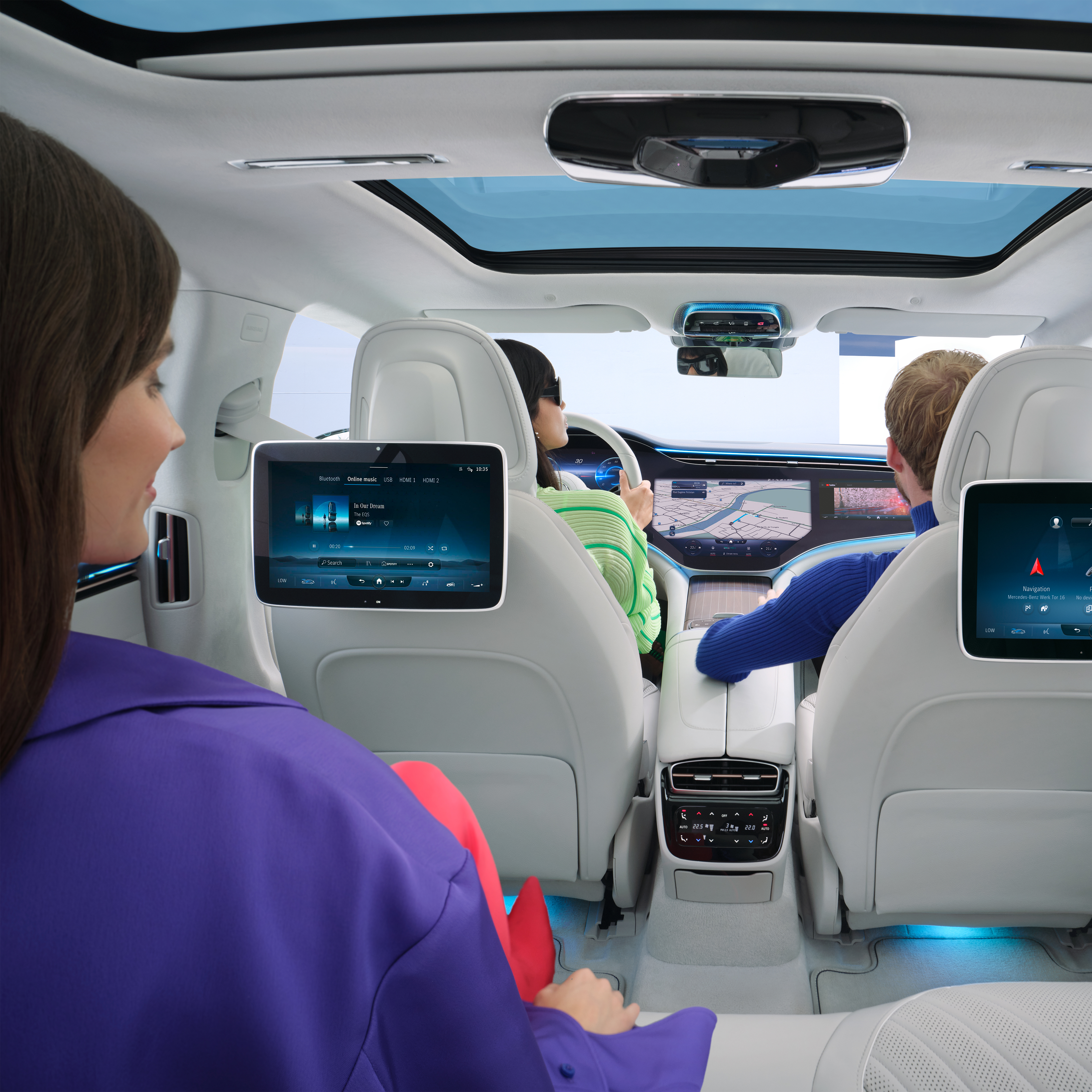 Multimedia och underhållning | Mercedes-Benz Multimedia och underhållning i en Mercedes-Benz.