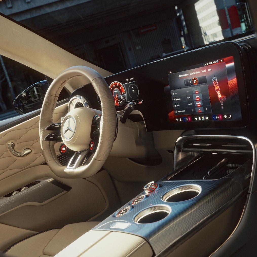 Den förarorienterade förarplatsen i Mercedes-AMG GT 53 SUV.