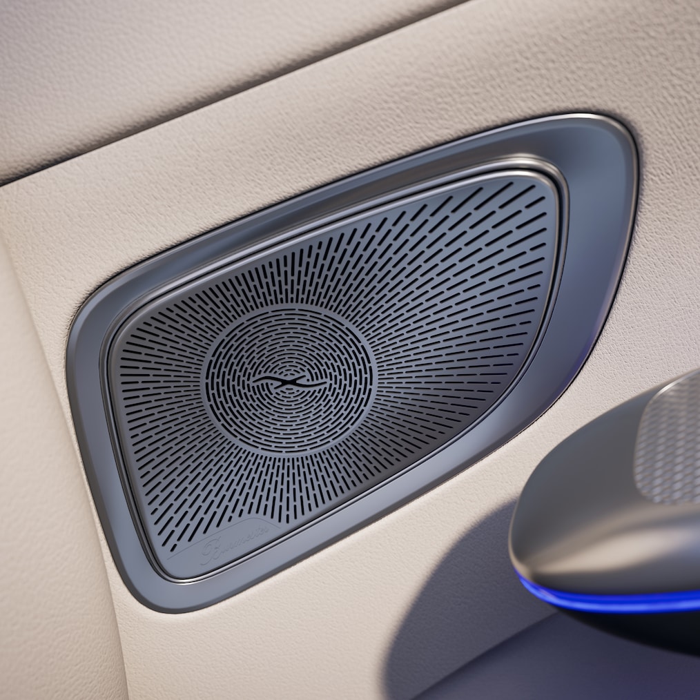 Burmester® 3D-surroundljudsystemet i nya C-Klass Kombi från Mercedes-Benz.