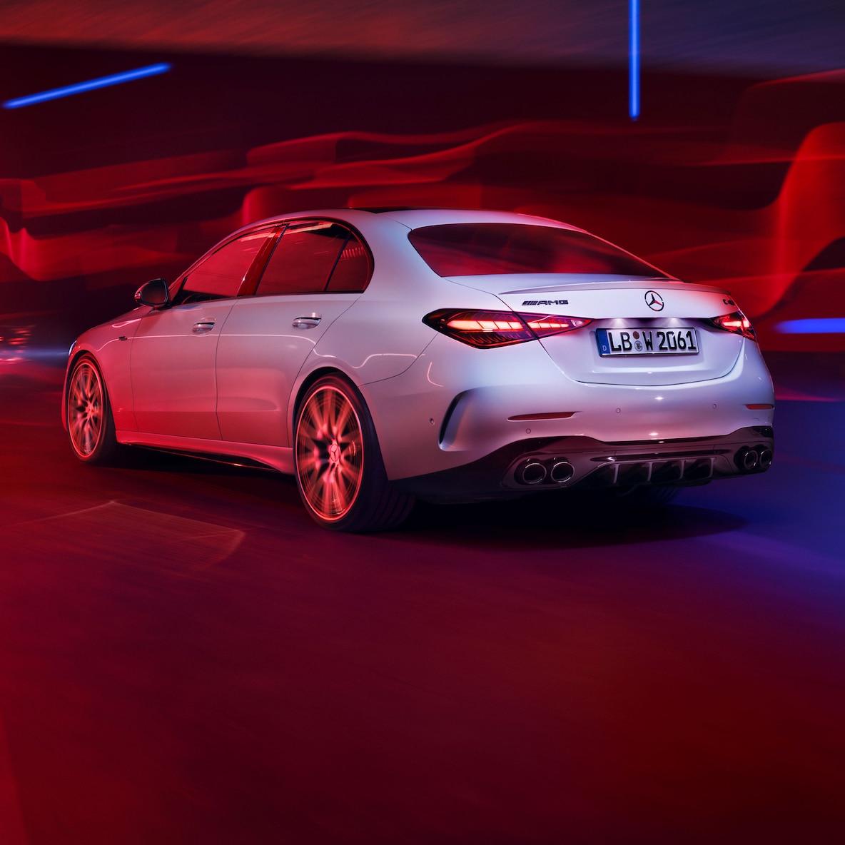 Bakre sidovy av en Mercedes-AMG C 43 i Sedan-version.