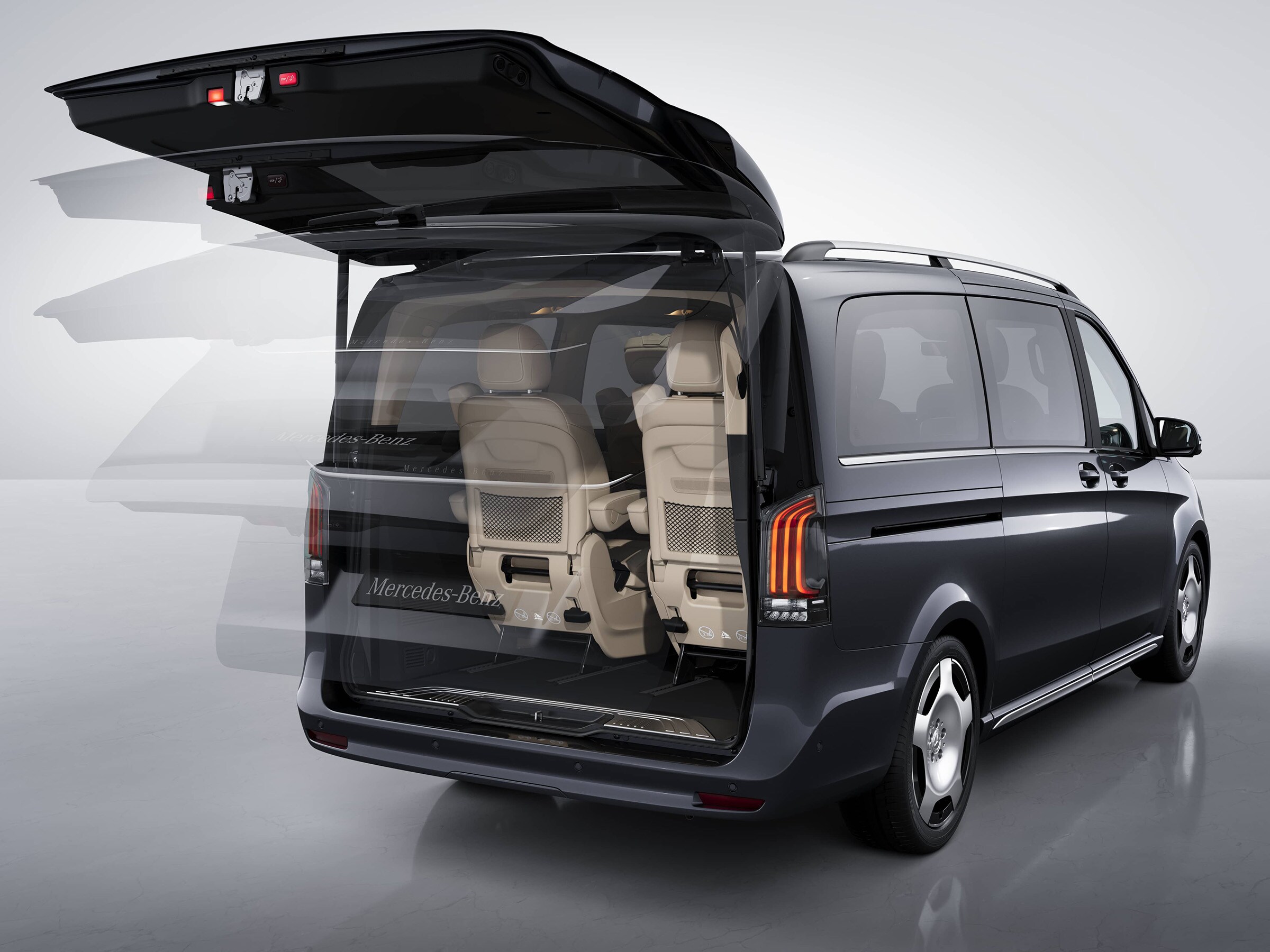 Mercedes-Benz Marco Polo HORIZON med EASY-PACK-baklucka och flexibel åtkomst till lastutrymmet.