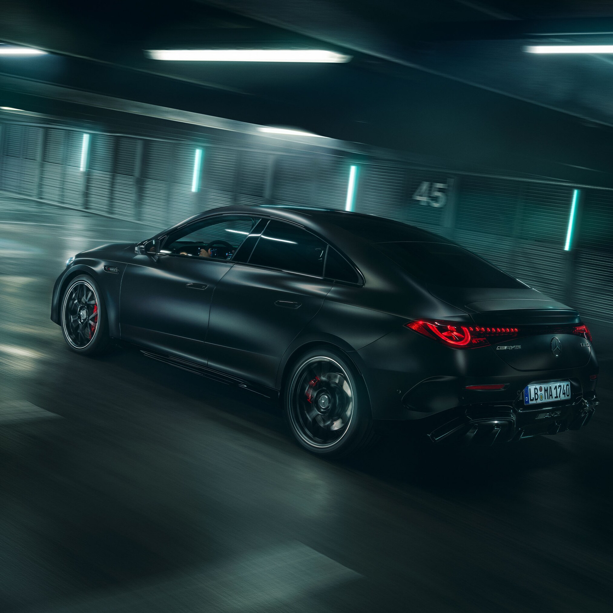 Prestandan hos den helt nya Mercedes-AMG CLA 45 elbilen 4MATIC+.