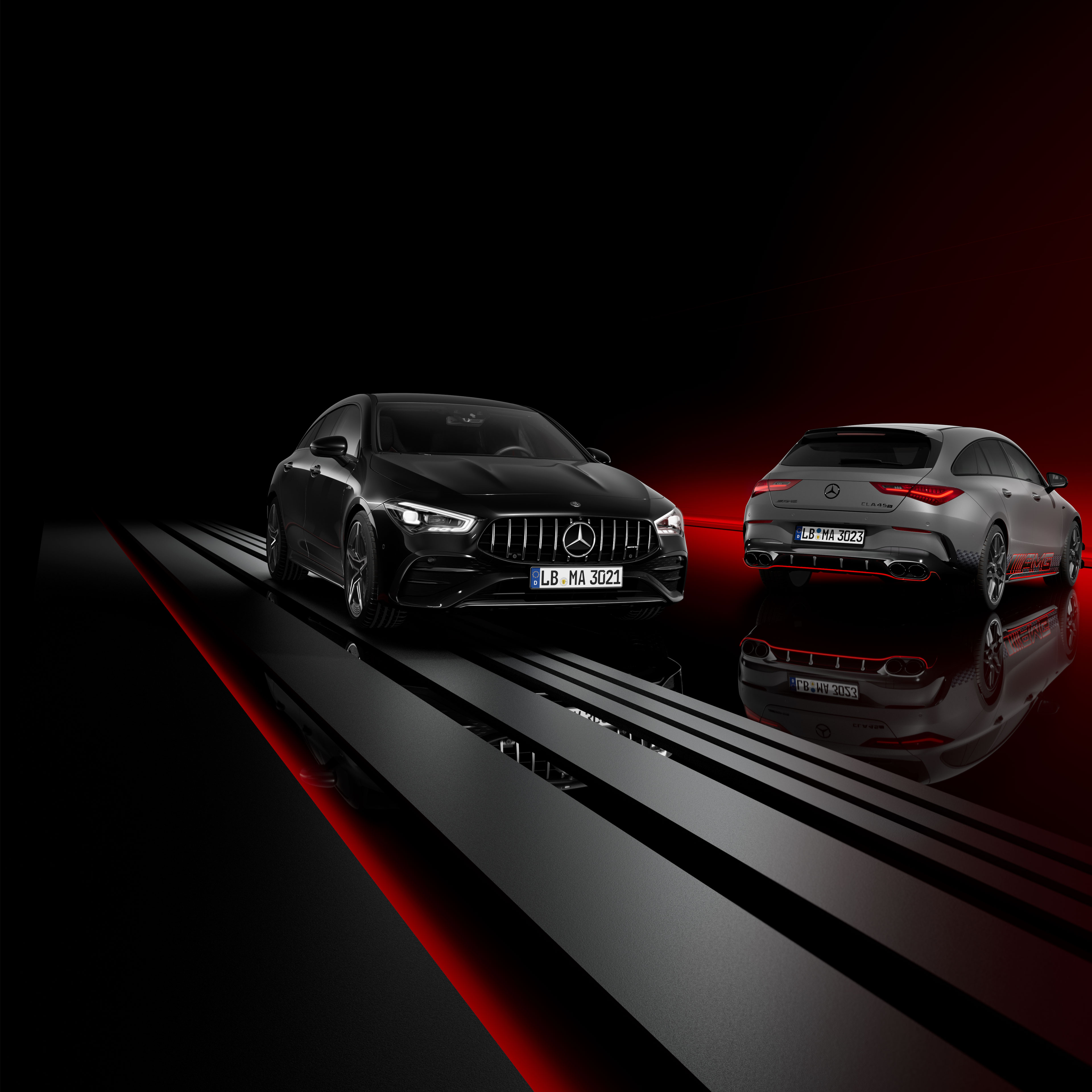 CLA Shooting Brake AMG Performance Edition | Tjänstebilar | Mercedes-AMG Två Mercedes-AMG CLA Shooting Brake modeller sida vid sida