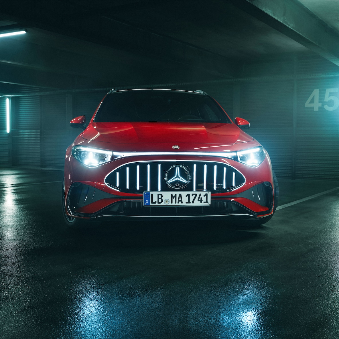 Den AMG-specifika fronten på helt nya eldrivna Mercedes-AMG CLA 45 4MATIC+ Shooting Brake.
