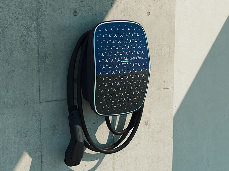 Mercedes-Benz wallbox monterad på vägg