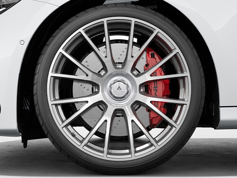 AMG DYNAMIC PLUS-paketet i Mercedes-AMG E-Klass Kombi.