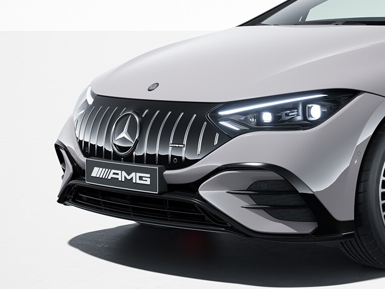 Mercedes-AMG EQE Sedan med AMG Night package.