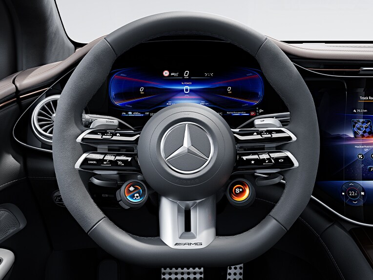 AMG Performance-ratt i nappaläder/mikrofiber MICROCUT i Mercedes-AMG EQE Suv.