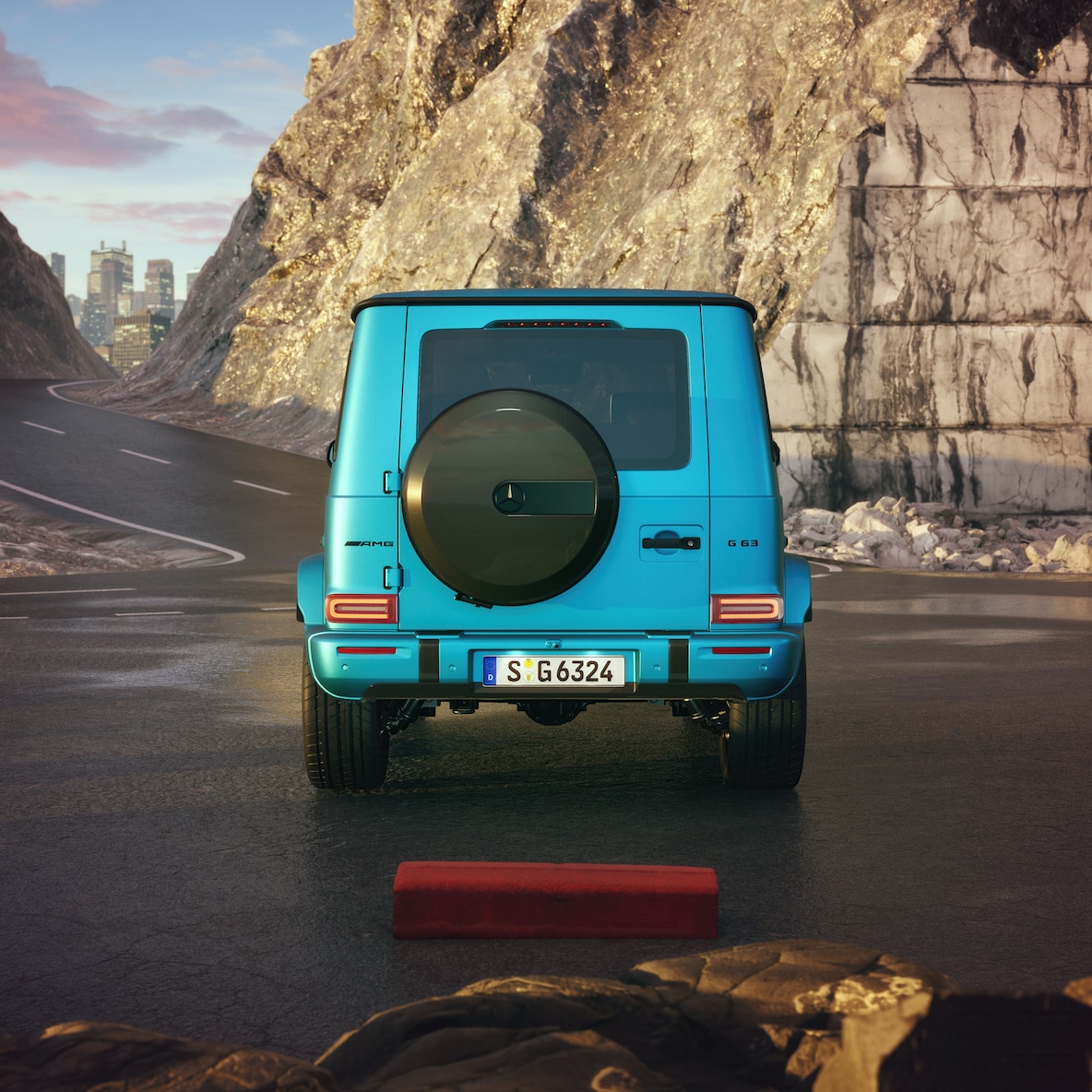 En Mercedes-AMG G 63 med AMG kolfiberpaket exteriör sedd snett framifrån.