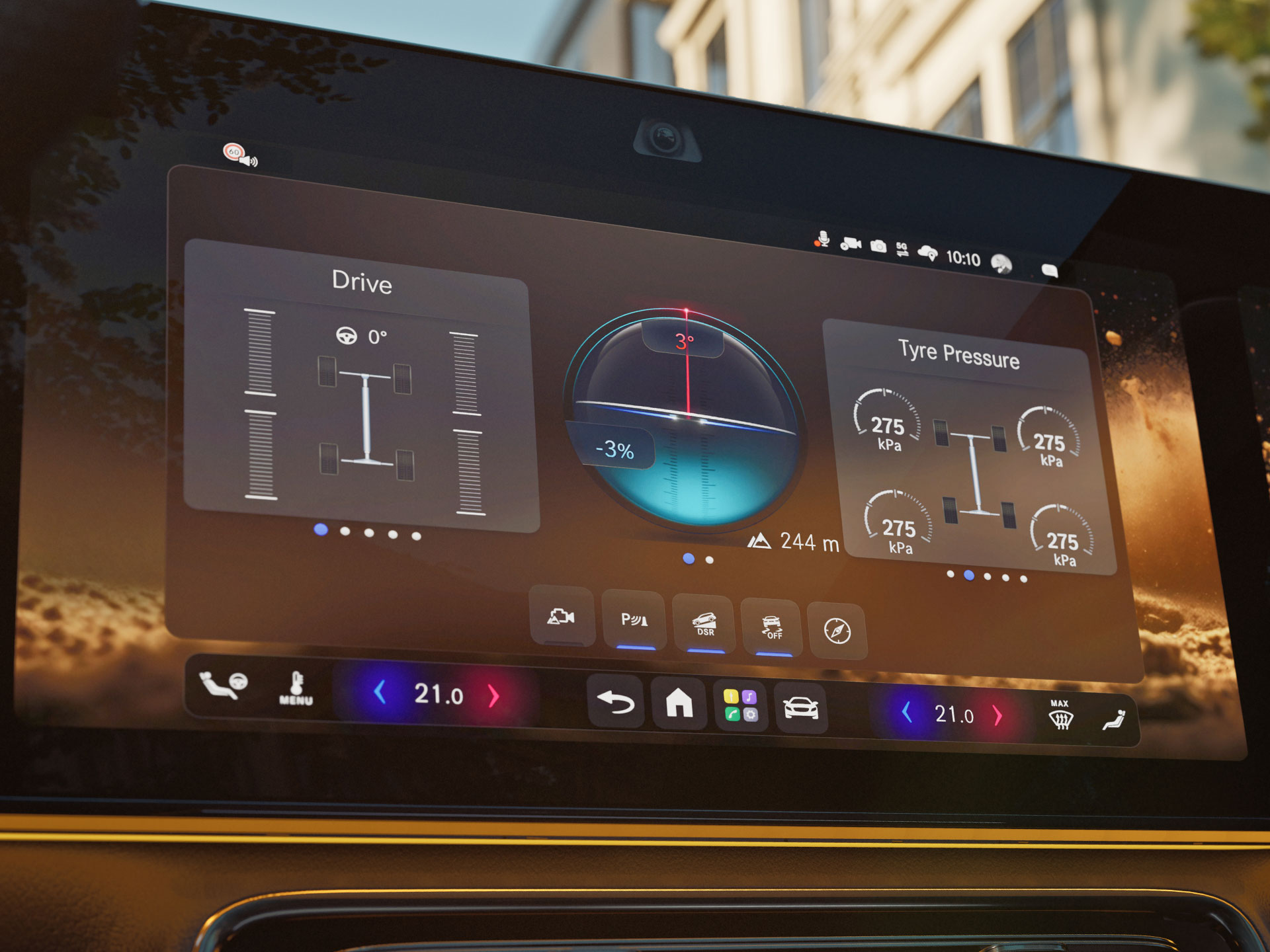 Terrängkörningsfunktioner | Den nya helt elektriska Mercedes-Benz GLA Interiören i nya helt elektriska GLA från Mercedes-Benz med fokus på MBUX Superscreen och visar den transparenta motorhuven.