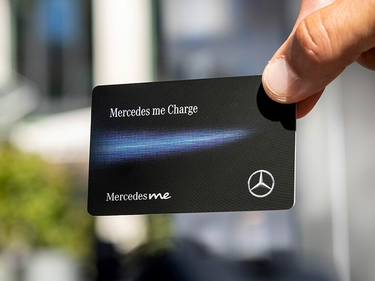 Ladda längs vägen med Mercedes me Charge för GLC Coupé.