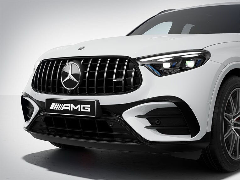 Mercedes-AMG GLC med AMG Night package.