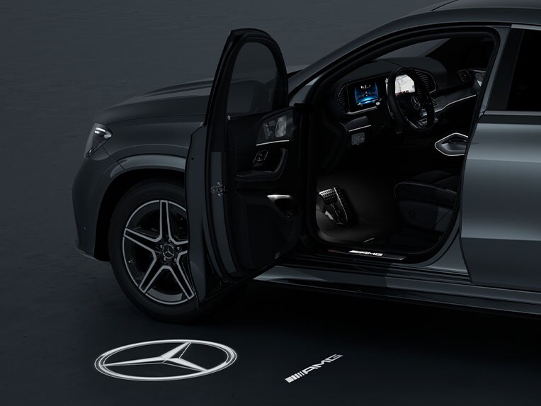Markbelysningen med animerad projektion av AMG Pattern för Mercedes-AMG GLE Coupé.