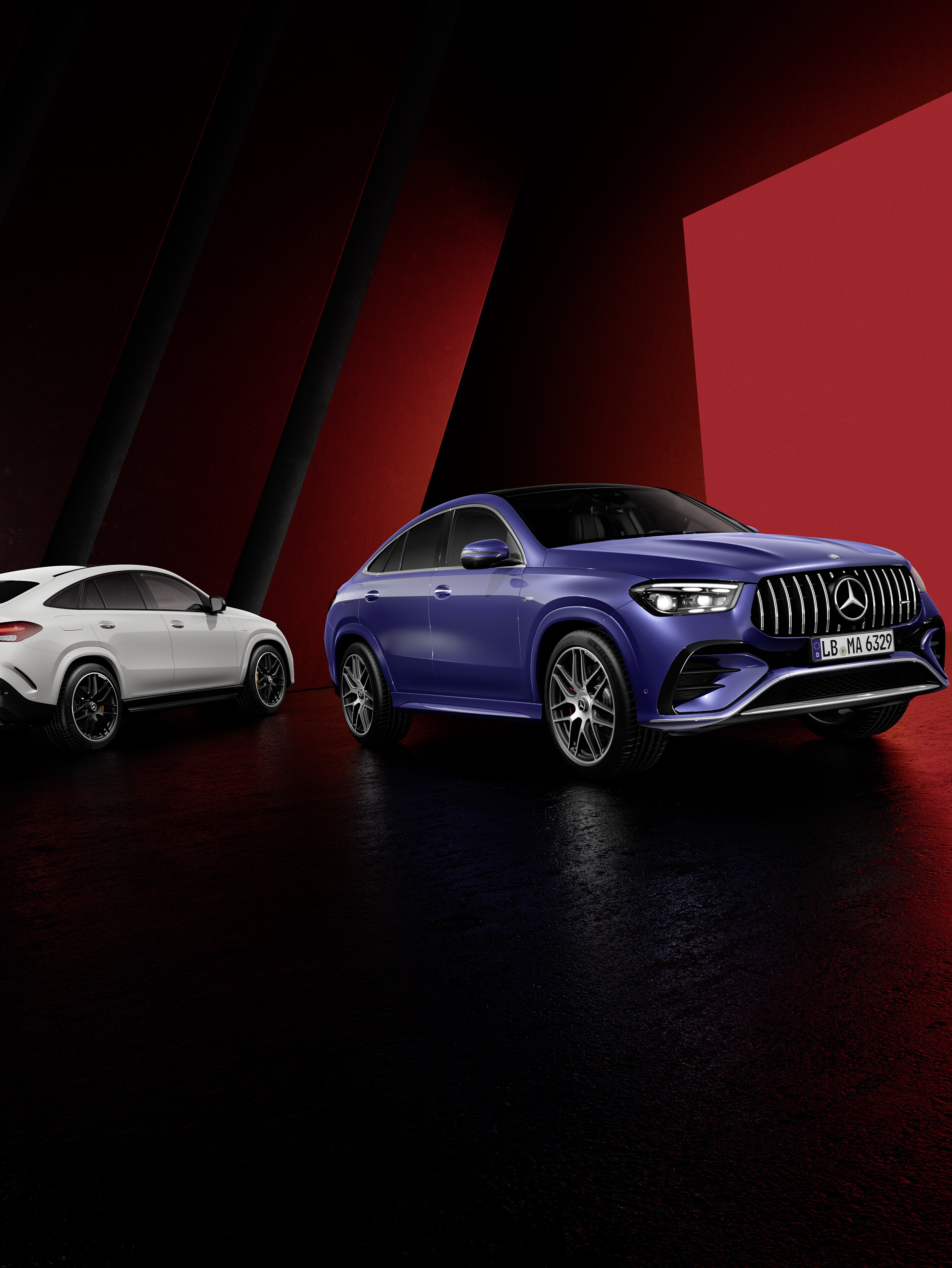 Två Mercedes-AMG GLE Coupé AMG Performance Edition modeller sida vid sida