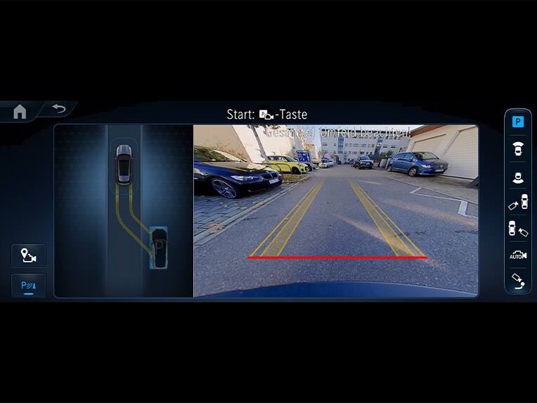 Bilden från 360°-kamerasystemet på mediedisplayen i Mercedes-Benz GLE Coupé.