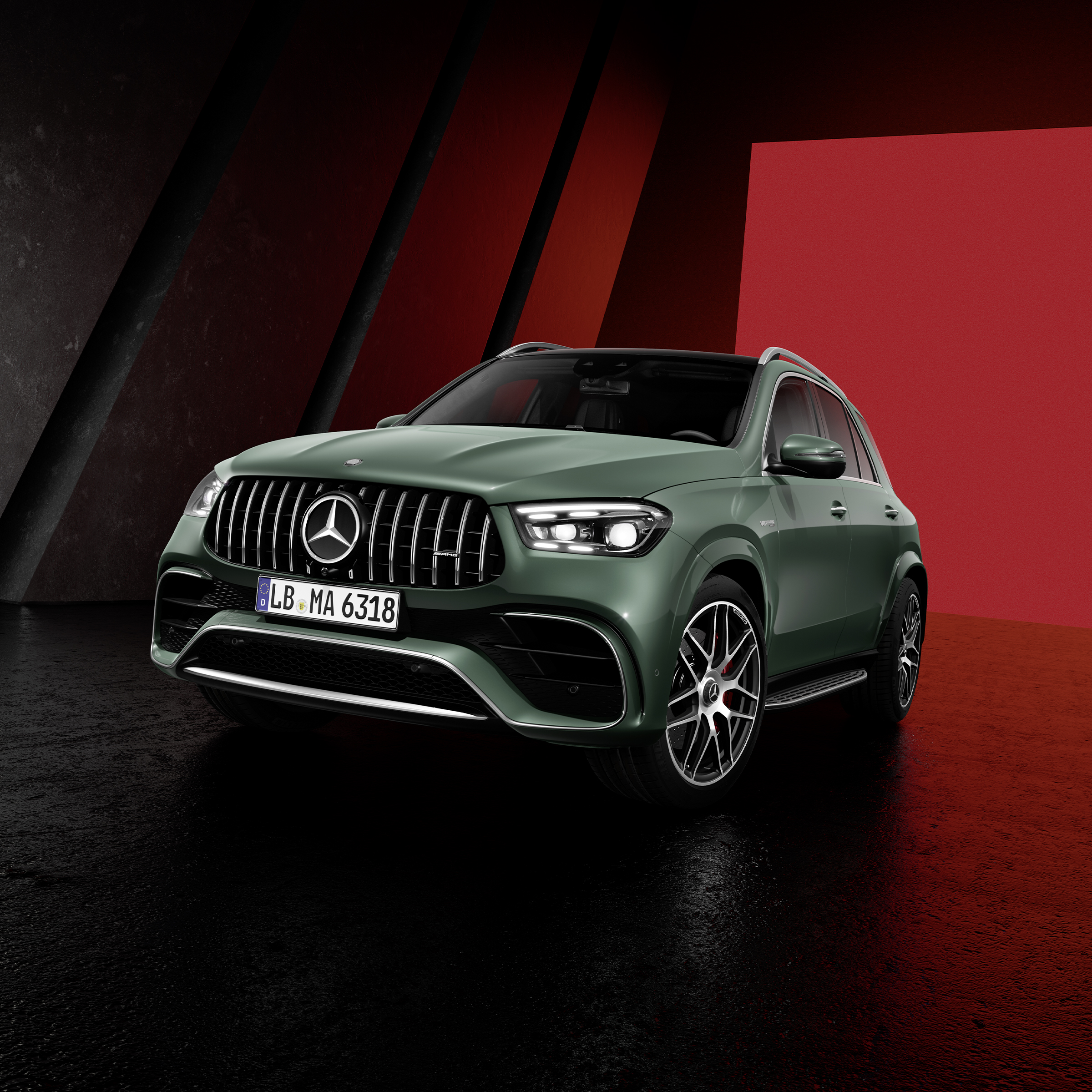 Aktuella erbjudanden | Mercedes-AMG Den silverfärgade Mercedes-AMG GLE SUV sedd framifrån