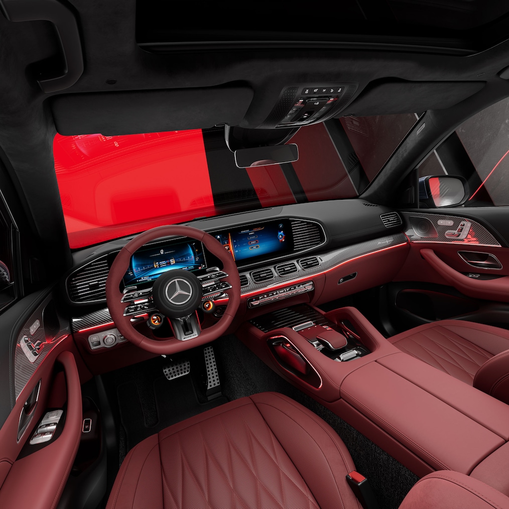 Sidovy av Mercedes-AMG GLE Suv i MANUFAKTUR hightechsilver magno edition.