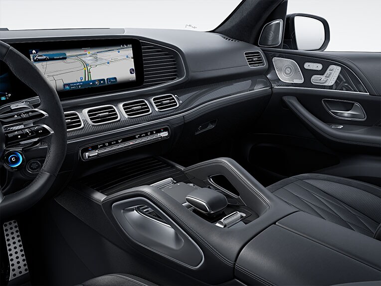 AMG-kolfiberpaneler i Mercedes-AMG GLS-interiören.