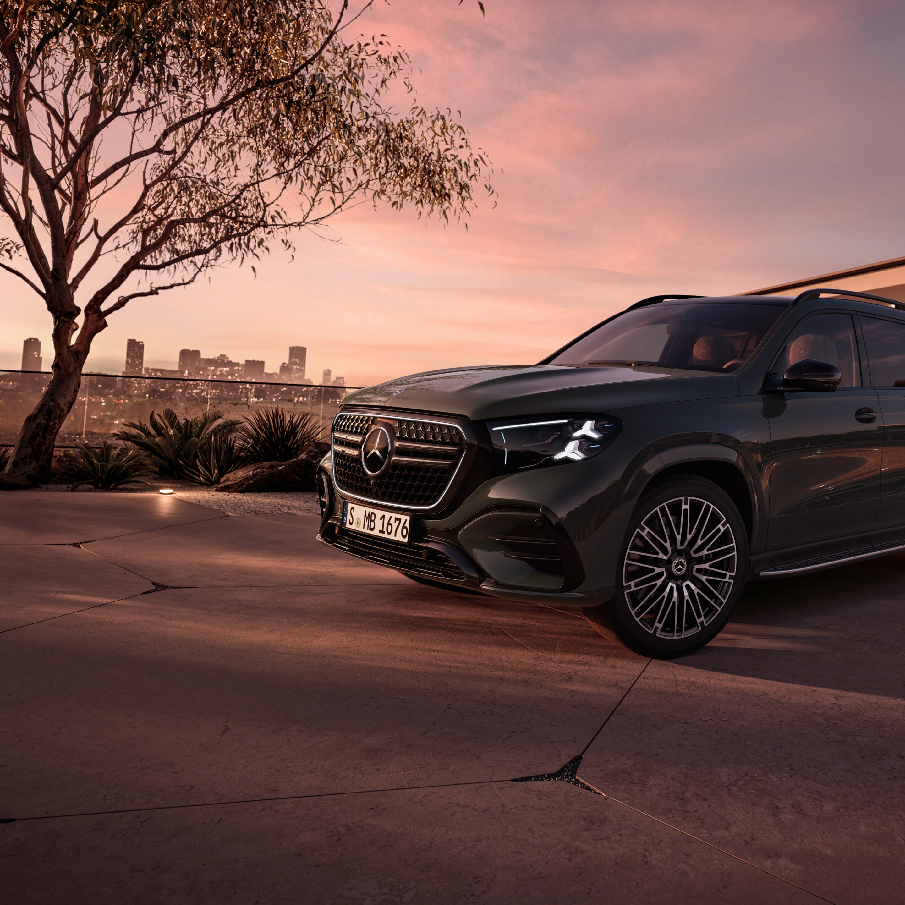 Exteriören på nya GLS från Mercedes-Benz.