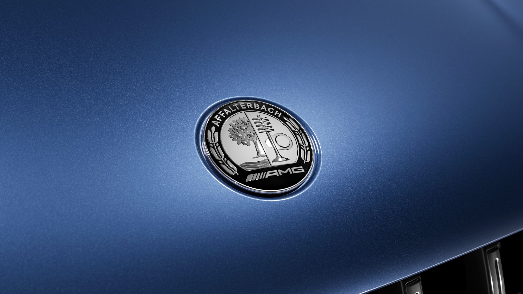 Mercedes-AMG:s ikoniska AMG-emblem.