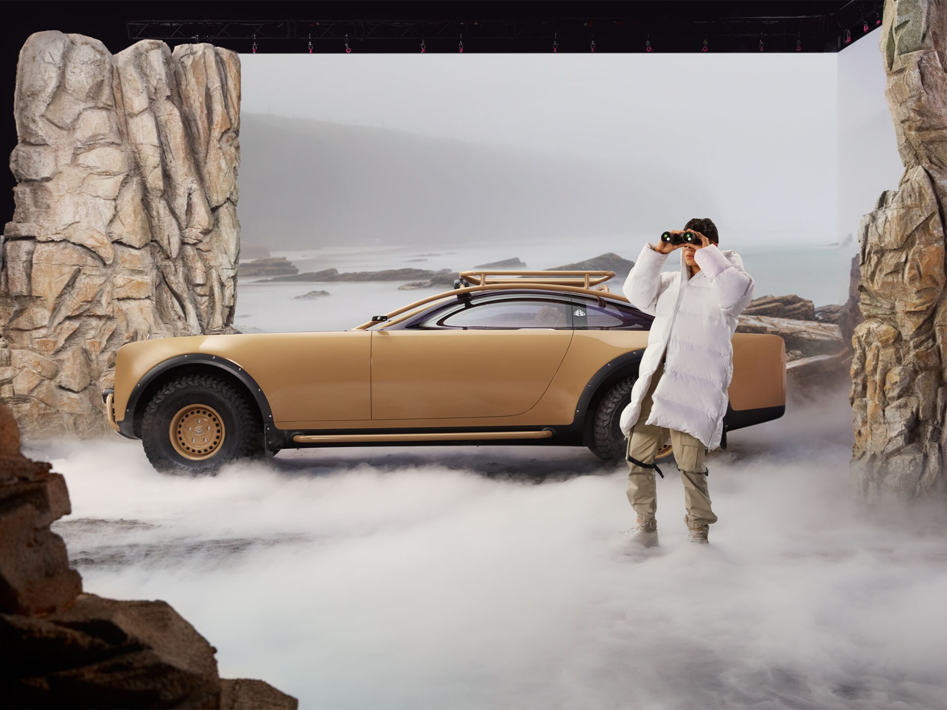 Mercedes-Maybach S-Klass Virgil Abloh snett bakifrån.