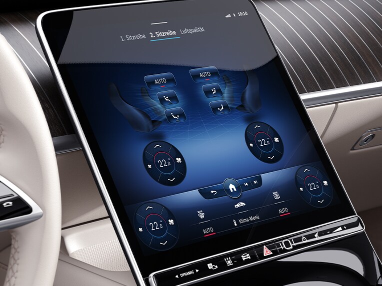 Mercedes-Benz S-Klass Sedan Lång med automatisk klimatanläggning THERMOTRONIC i baksätet.