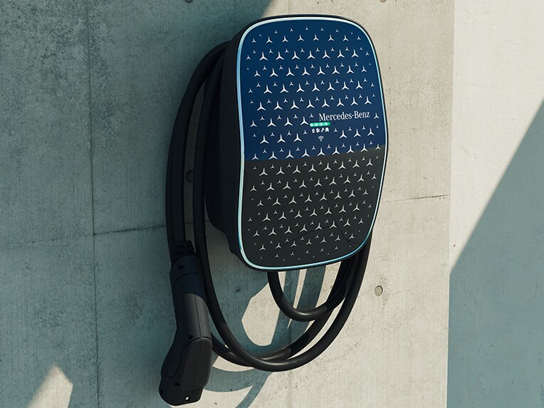Ladda hemma med Mercedes-Benz väggmonterade laddbox.