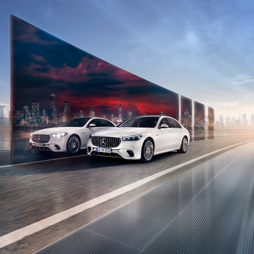 Dynamisk vy av Mercedes-AMG S 63 E PERFORMANCE (körbild).