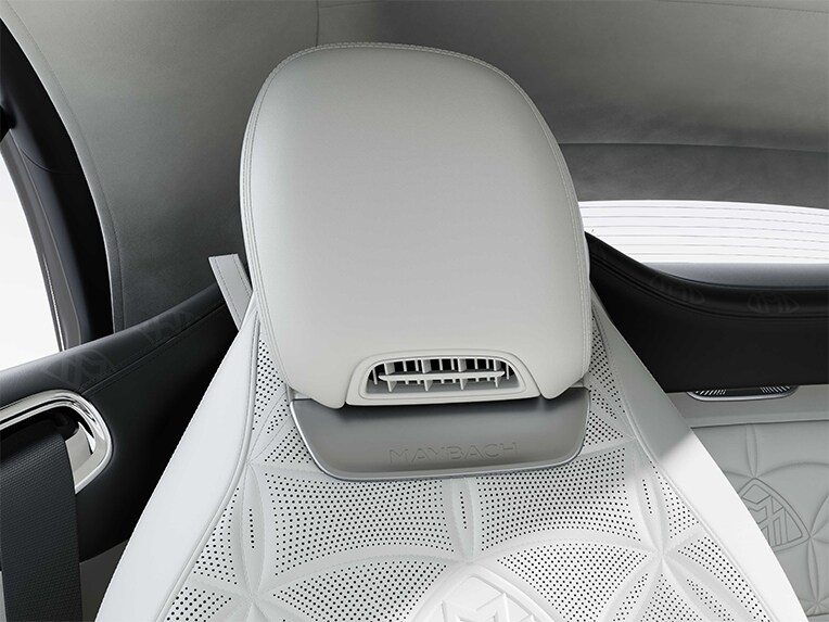 AIRSCARF i Mercedes-Maybach SL 680.