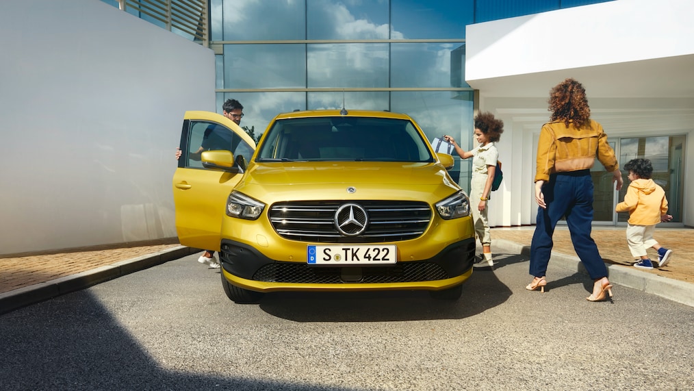 Svarta enkelsätena i tredje sätesraden i Mercedes-Benz T-Klass.