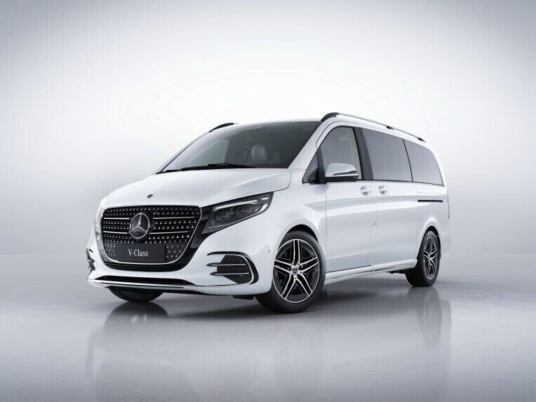 Typiska AMG-element och exklusiva detaljer förstärker bilens sportiga och individuella framtoning.