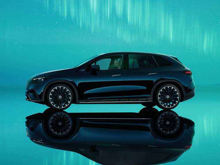 Elektrisk Mercedes-Benz EQE SUV sedd från sidan