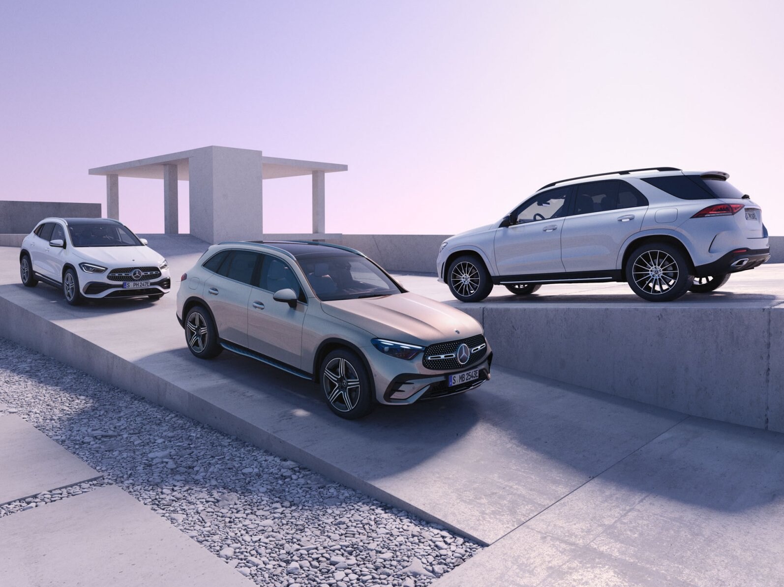 Tre Mercedes-Benz står parkerade i minimalistisk miljö