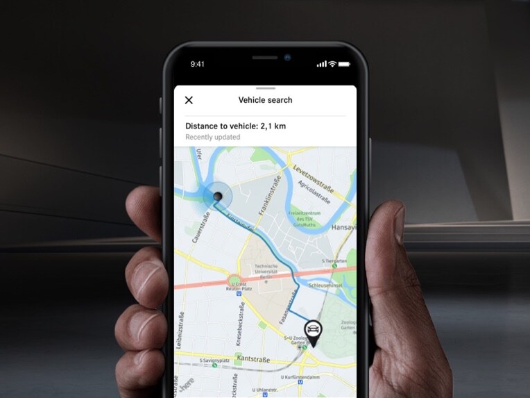  Bilens position visas på smartphone via digitala tjänsten Fjärrstyrning.