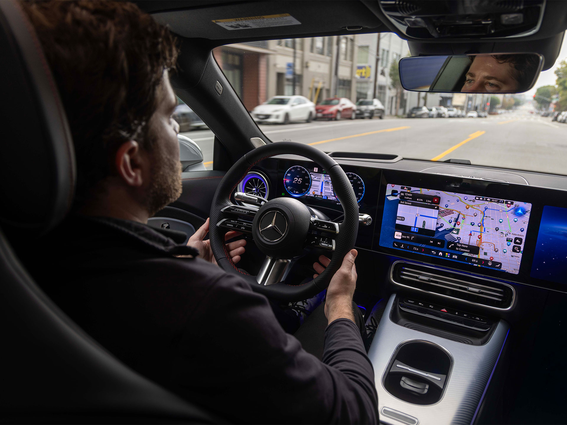 MB.DRIVE | Automatiserad körning & hjälpsystem | Mercedes-Benz Förarplatsen i en Mercedes-Benz-bil.