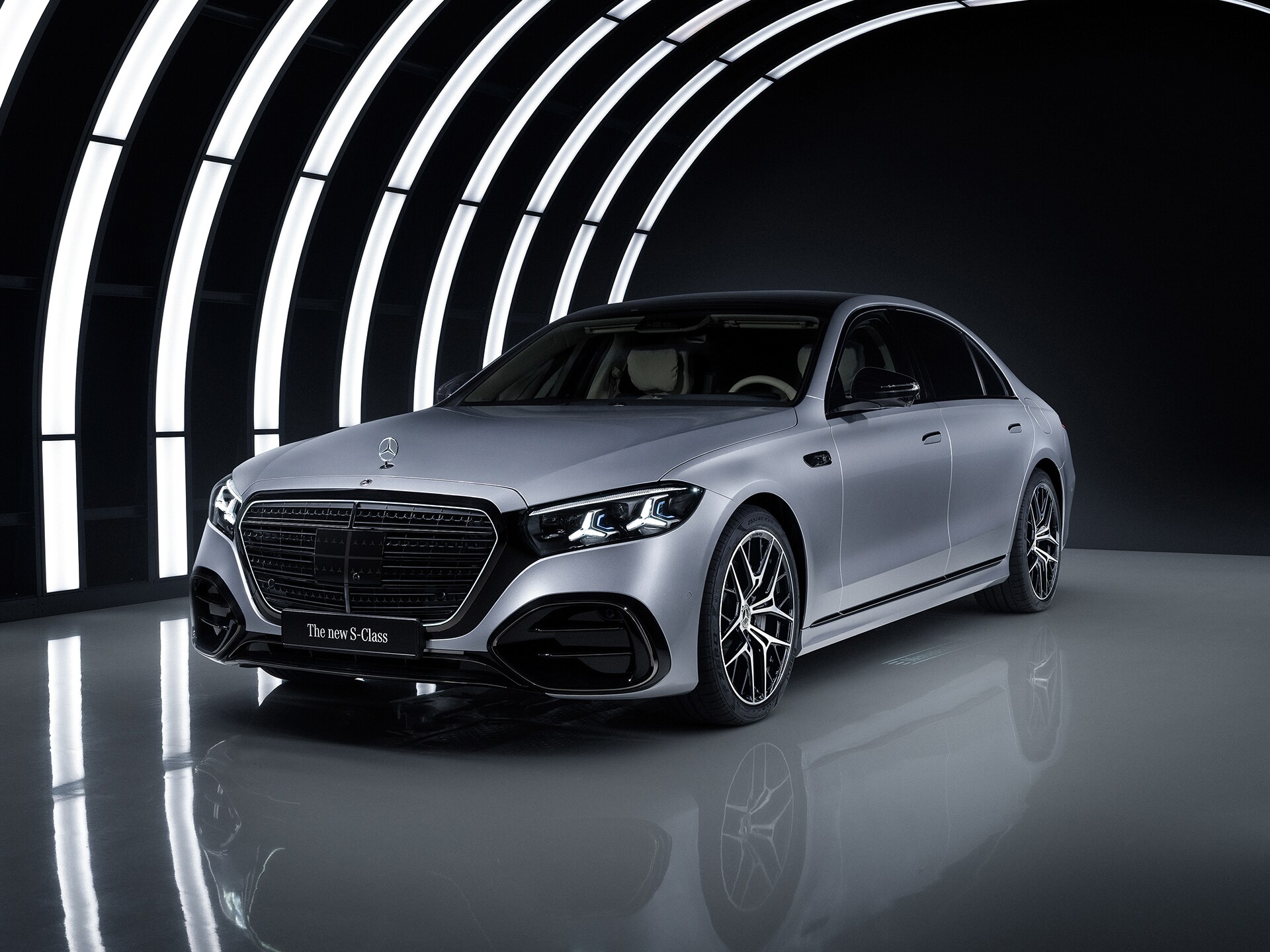 Et billede, der viser teknologien bag drivlinjerne fra Mercedes-Benz.