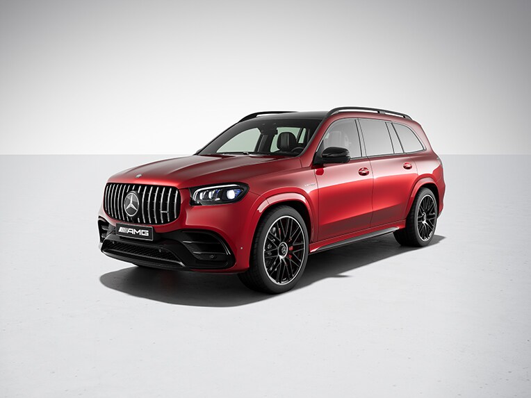 Röd Mercedes-AMG GLS SUV snett framifrån