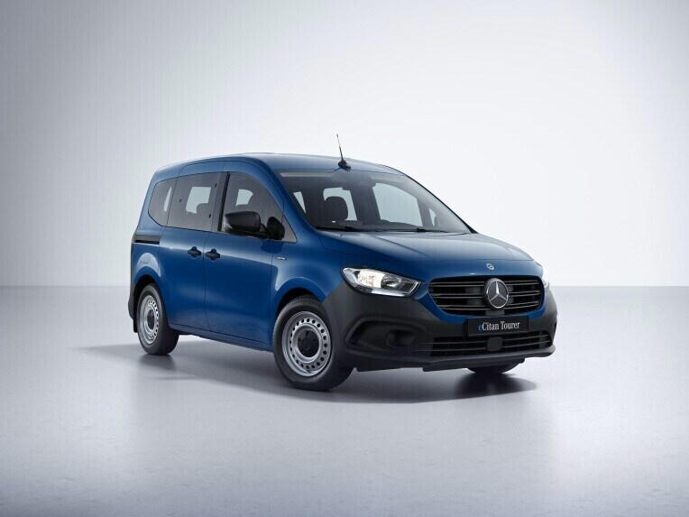 Mercedes-Benz eCitan Tourer i designversionen BASE