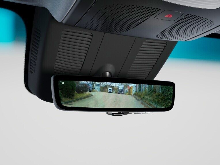 Den digitala innerbackspegeln i Mercedes-Benz eSprinter Skåpbil