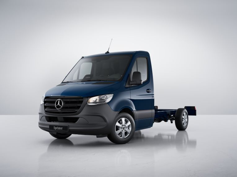 Sprinter Chassi | Transportbilar | Mercedes-Benz Blå Sprinter Chassi från Mercedes-Benz.