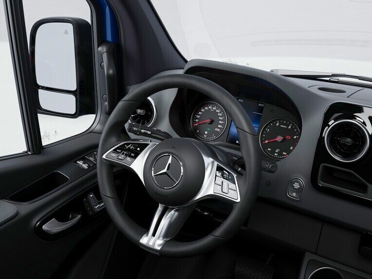 Multifunktionsratt med pekkontroller för farthållare i Mercedes-Benz Sprinter Chassi