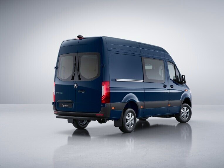 Mercedes-Benz Sprinter Skåpbil med fyrhjulsdrift 4x4 med torque-on-demand