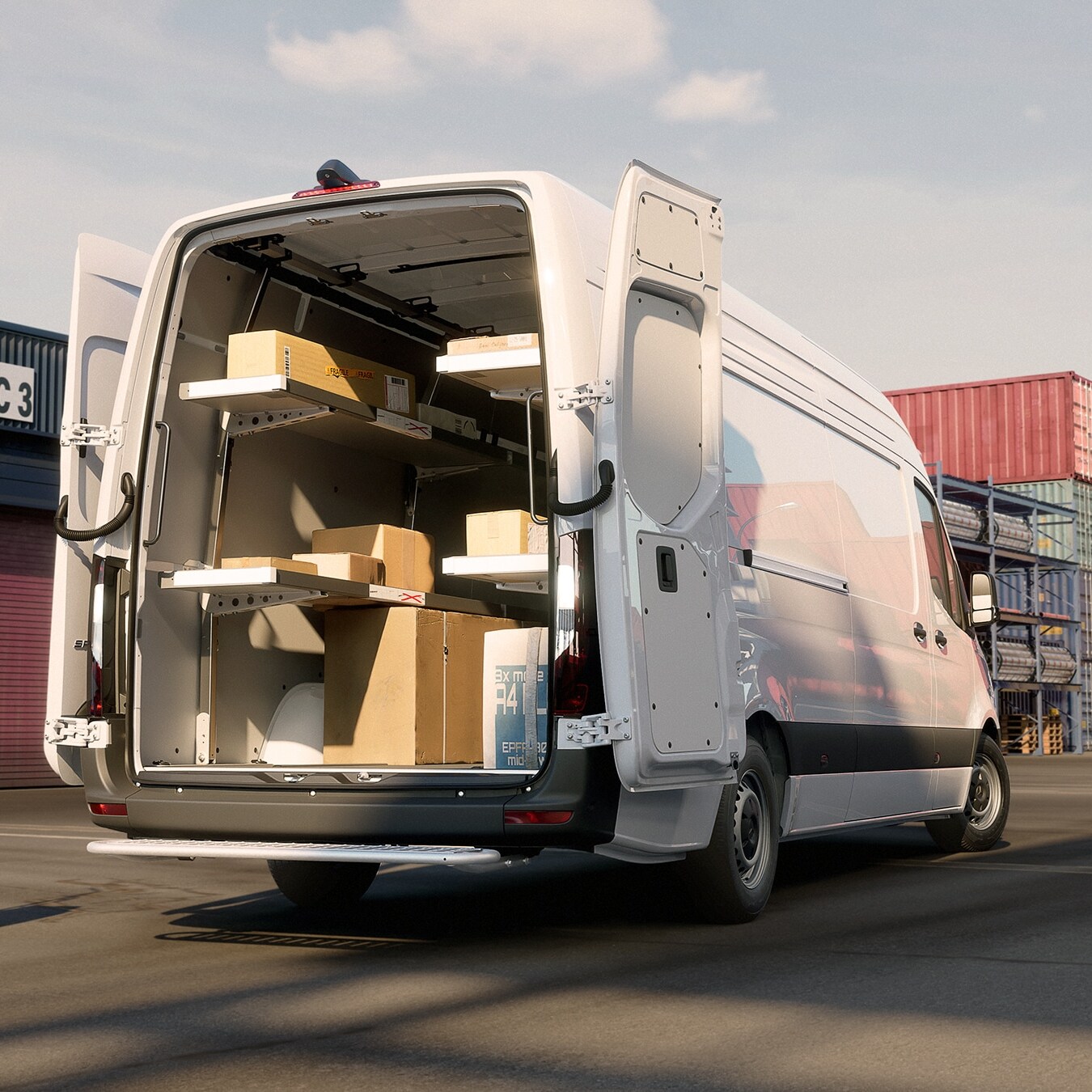 Mercedes‑Benz Sprinter med hyllinredning och lastsystem