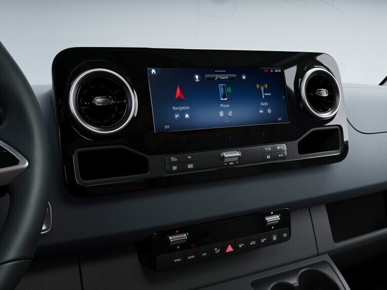 MBUX multimediesystem i Mercedes-Benz Sprinter Tourer
