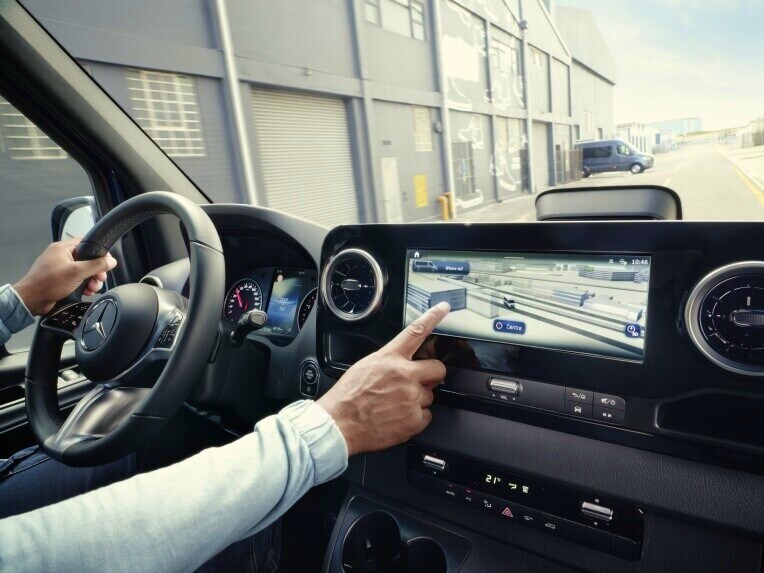 Navigation i MBUX multimediesystem i Mercedes-Benz Sprinter Tourer